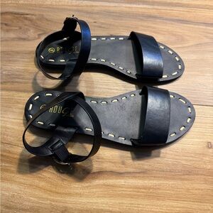 Rouge! Black Faux Leather Sandals